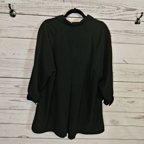 "Valerieā
Stevens"āwoman'sĀ š§„ā
coat - Picture 3 of 8